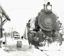 H6sb-304-Crew-Central-Islip-c1929-Closeup.jpg (109902 bytes)